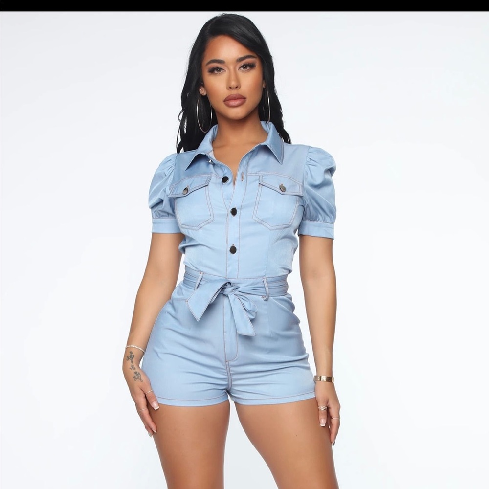 Romper - Blue
Fashion Nova. NWT. XL